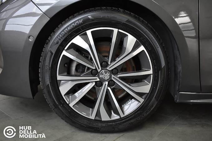 PEUGEOT 508 Plug-in Hybrid 225 e-EAT8 SW Allure